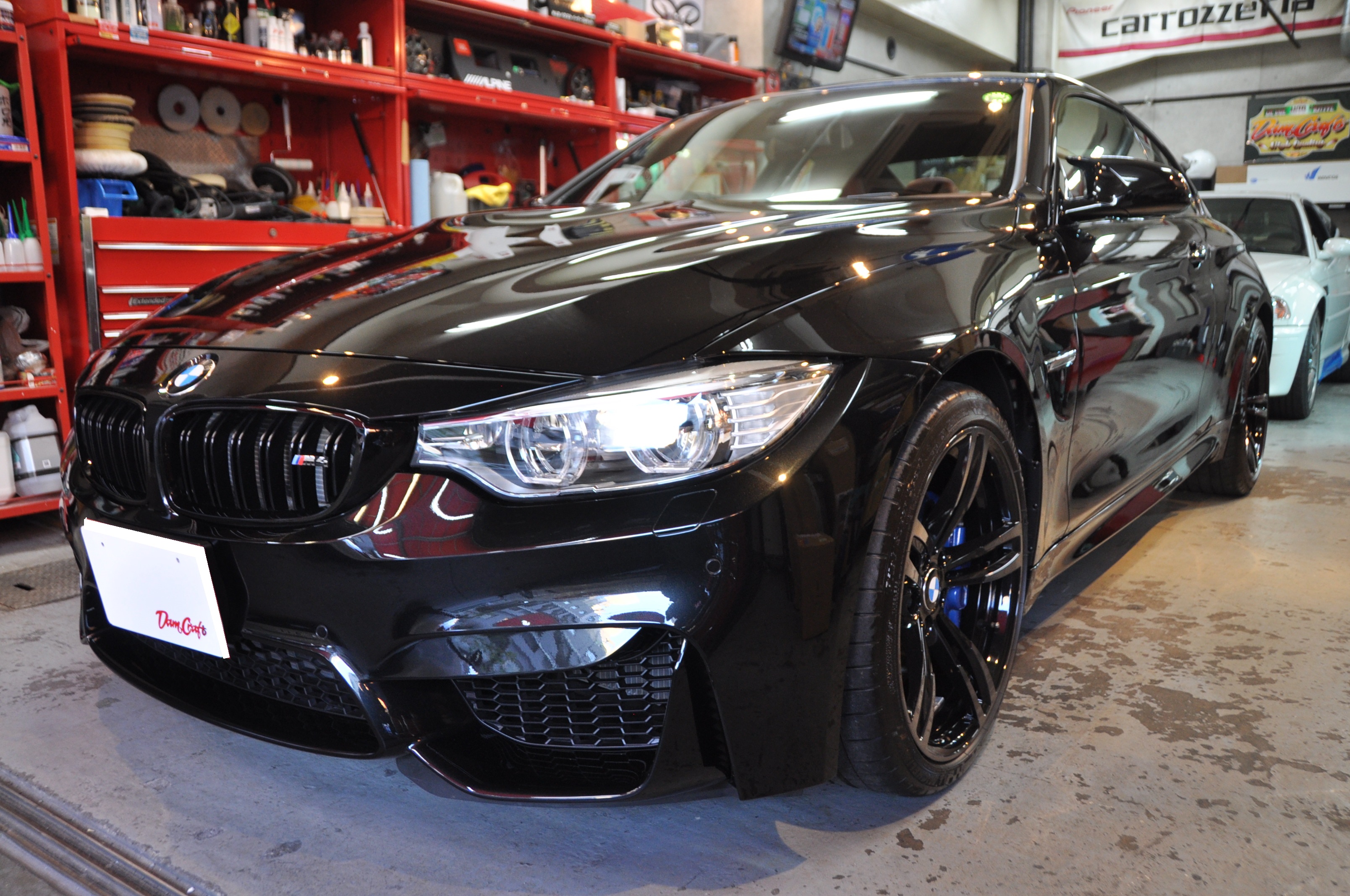 Bmw m4 красная